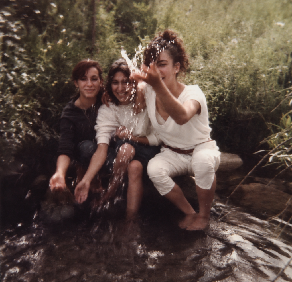 Meine Mutter und ihre Freundinnen am Fluss, Lodè - '80er Jahren